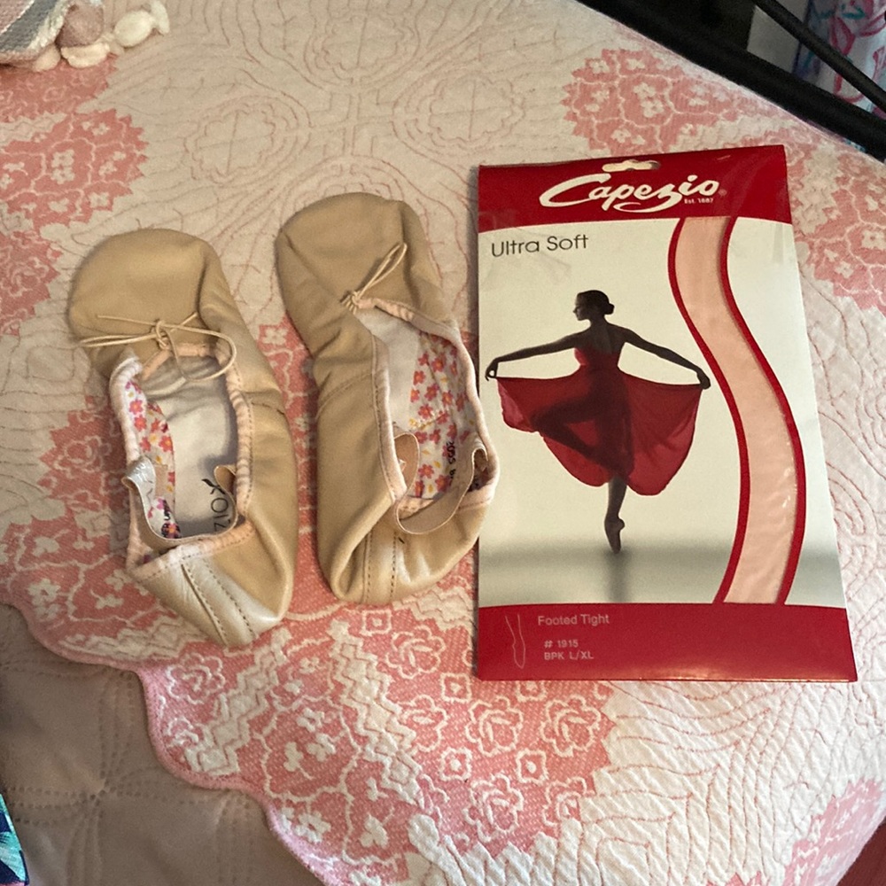 Pink leather ballet slippers size 6.5 M